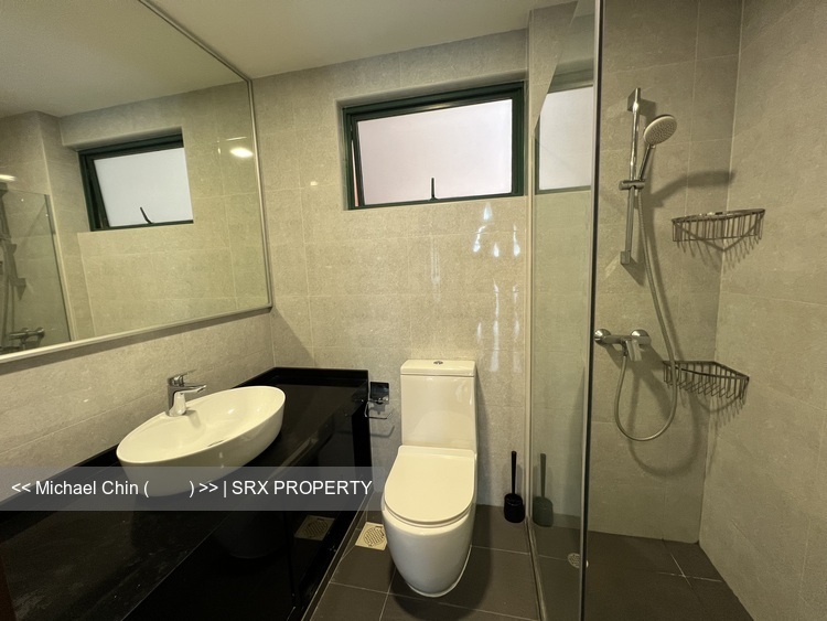 Hillview Heights (D23), Condominium #400438961